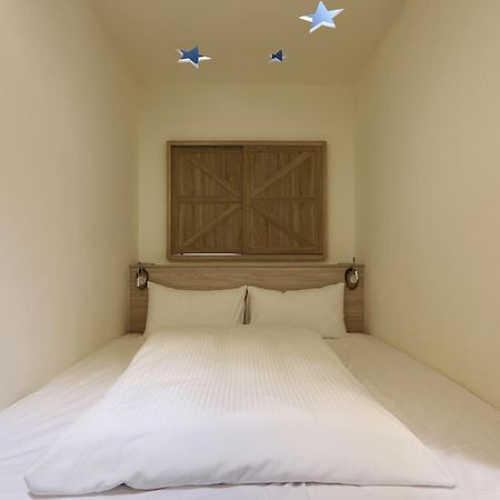 MINI HOTELS  Taichung Exterior foto