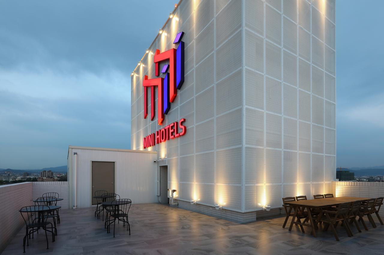 MINI HOTELS  Taichung Exterior foto