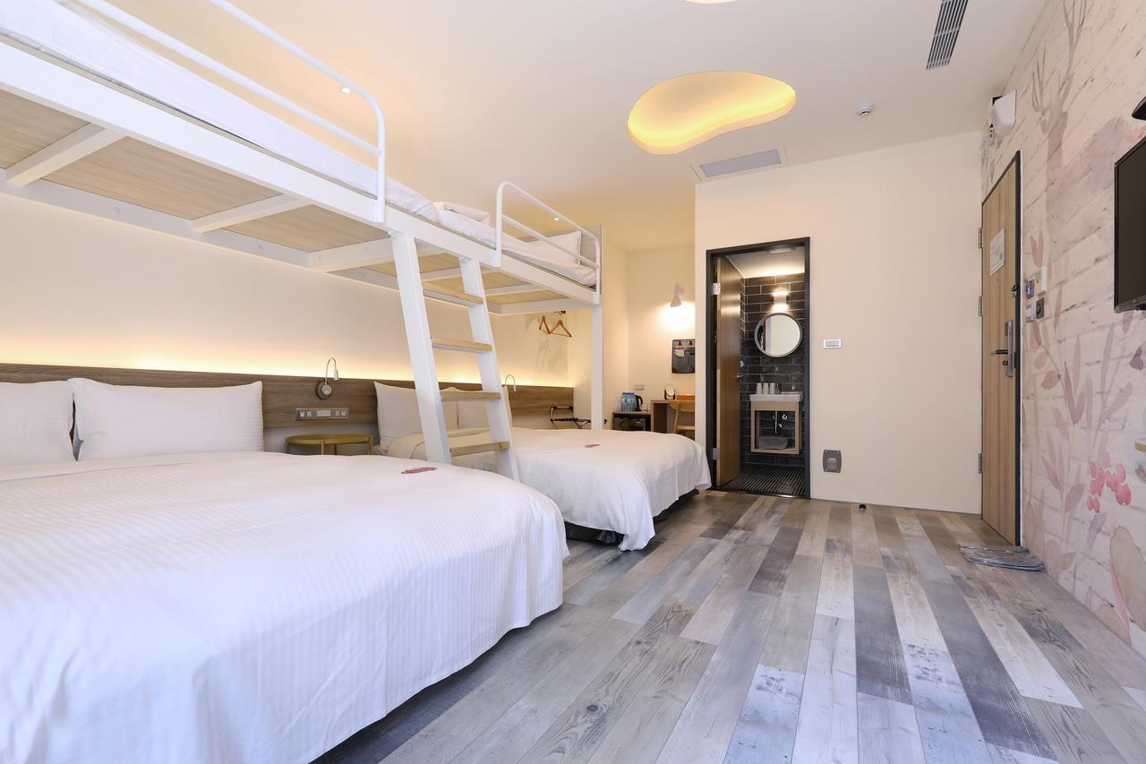 MINI HOTELS  Taichung Exterior foto