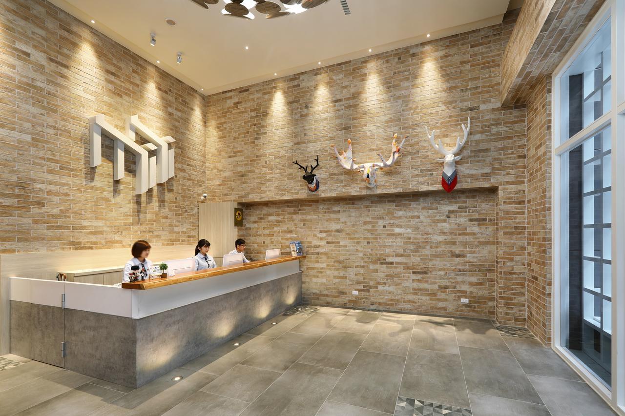 MINI HOTELS  Taichung Exterior foto